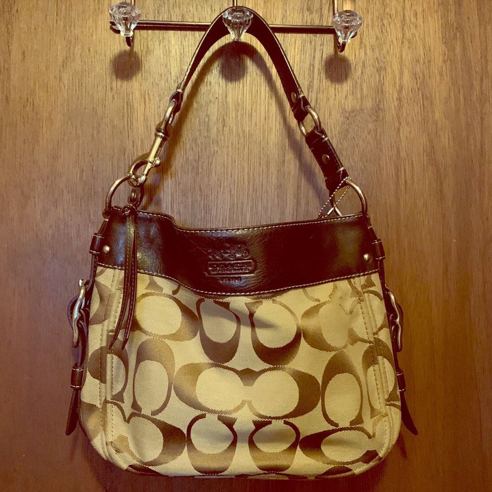 Coach Shoulder Bag (signature c pattern)